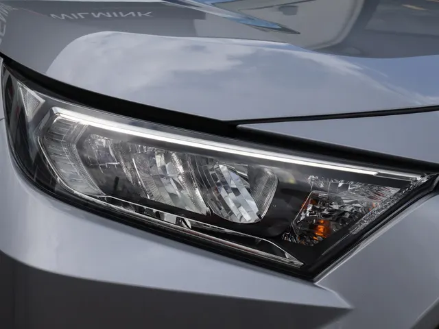 Toyota RAV4 2.5 Hybrid AWD Dynamic | Trekhaak | All Seasons