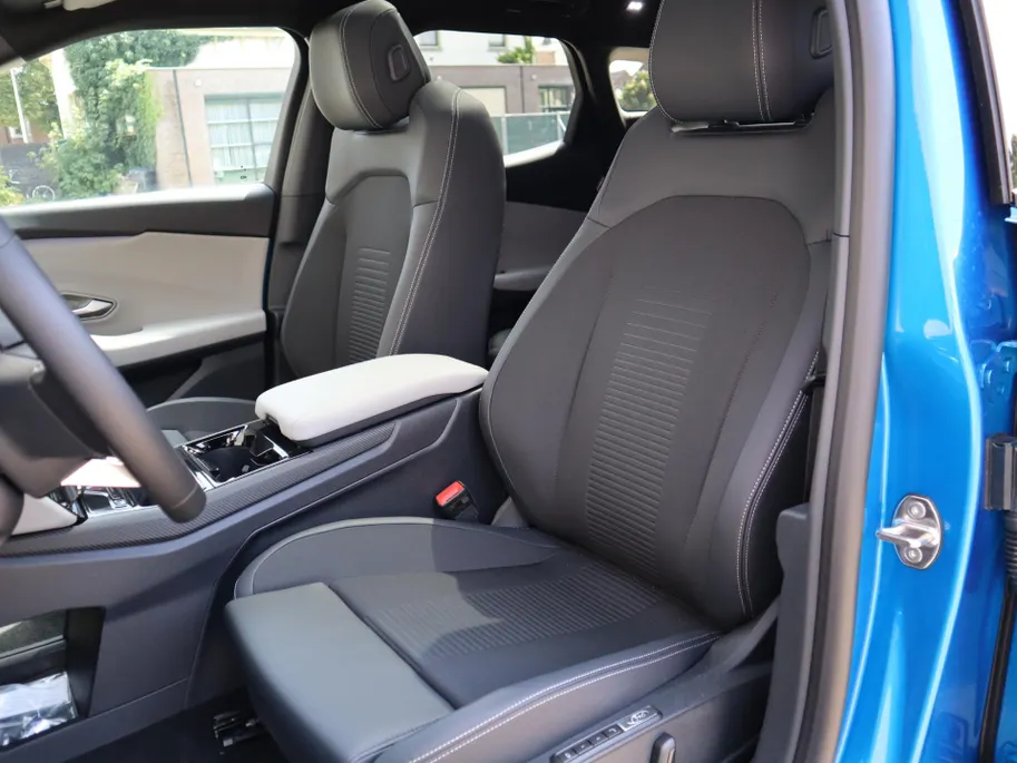 Ford Explorer Premium Extended Range RWD 77 kWh | Tot 2200kg trekgewicht! |  Nieuw te bestellen | 0,99% Rente i.c.m. Ford Options | Panoramadak | Driver Assistance Pack | AGR Stoelen |