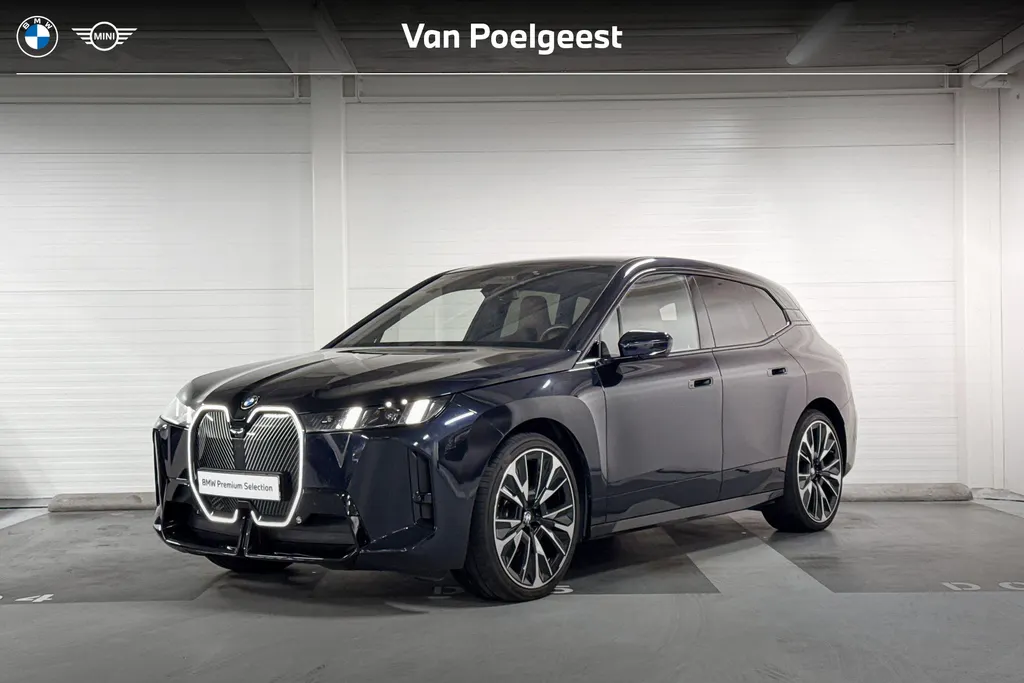 BMW iX xDrive60