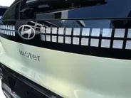 Hyundai Inster Evolve 49 kWh | Nieuw | Uit voorraad leverbaar | Zeer compleet | 360 km range | 360 graden camera | Hyundai Rotterdam - Noord |
