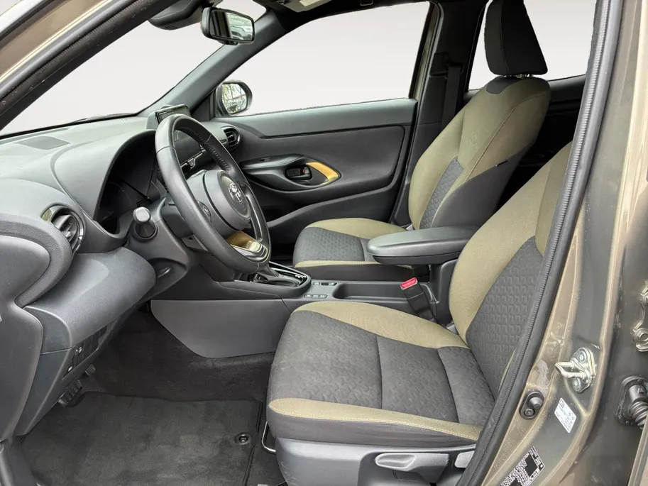 Toyota Yaris Cross 1.5 Hybrid Explore TREKHAAK | LM VELGEN | NAVI