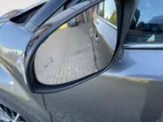 Toyota C-HR 1.8 Hybrid Bi-Tone | Side Bars| Leer| Lichtmetalen velgen| Stoel verwarming| 4 seizoenbanden| Afneembare trekhaak| JBL speakers| BI-Tone uitvoering| Navigatie| Metalliclak