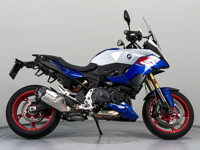 BMW F 900 XR