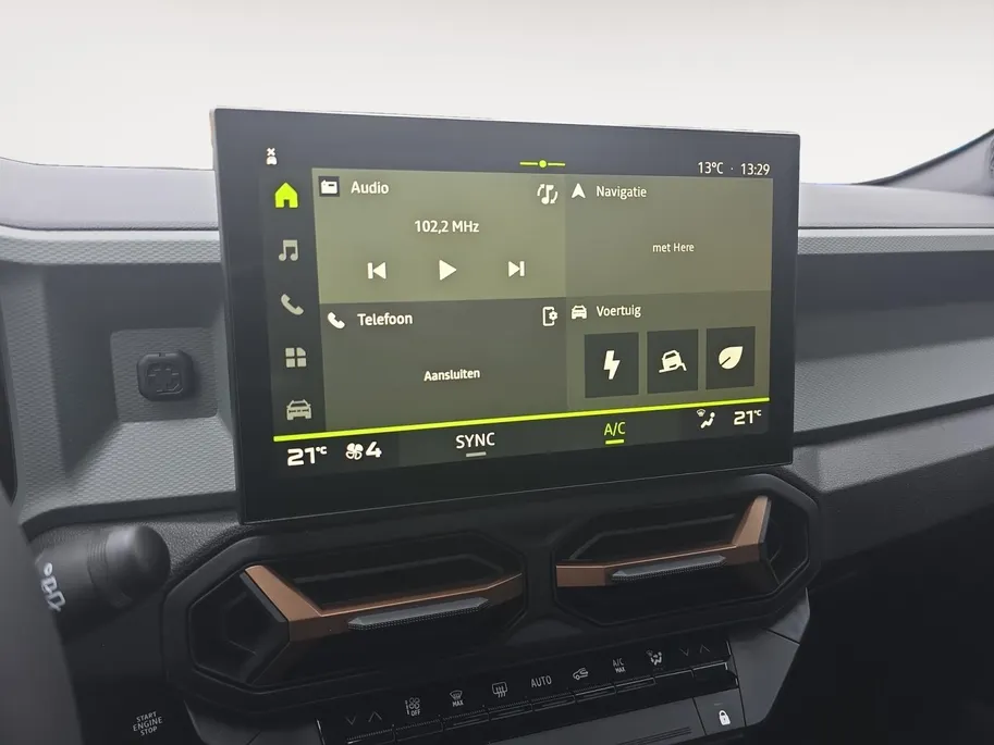 Dacia Bigster 1.8 Hybrid 155 Extreme NU DEZE VOORRAAD AUTO 3000,- KORTING| Direct leverbaar | Nu tijdelijk met 7 jaar garantie | LM |glazen panorama
