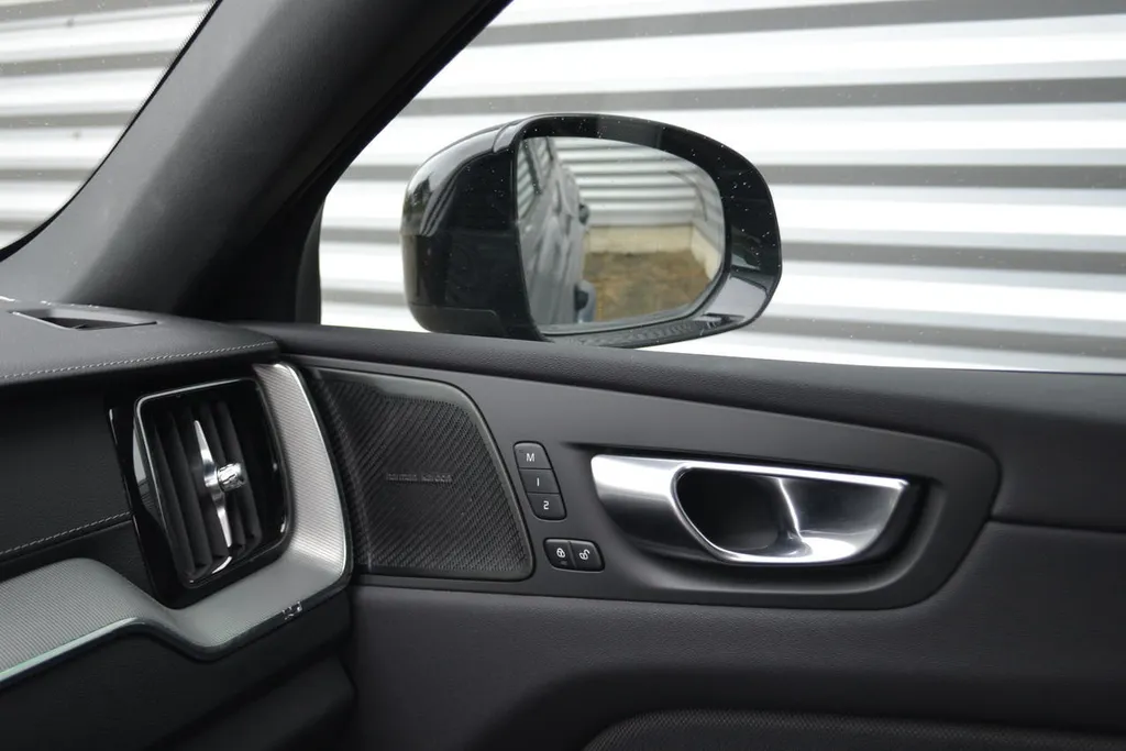 Volvo XC60 T8 PLUG-IN HYBRID AWD ULTIMATE