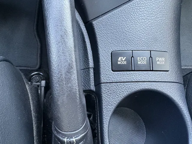 Toyota Auris Touring Sports 1.8 Hybrid Executive | Trekhaak | Panoramadak