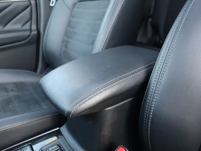Mitsubishi Outlander 2.4 PHEV Intense+ | Trekhaak | Carplay | Standkachel