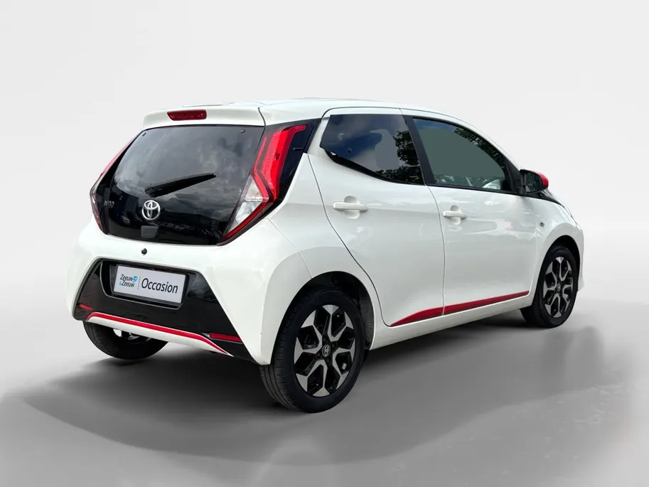 Toyota Aygo 1.0 VVT-i x-clusiv | Camera | Cruise | Lichtmetaal |