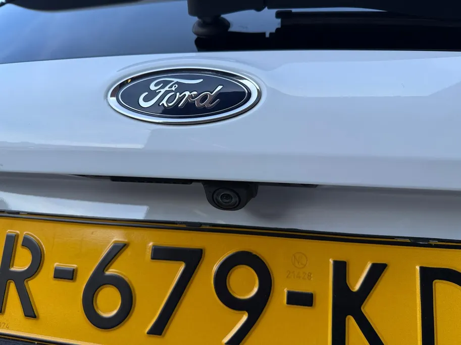 Ford Fiesta 1.0 EcoBoost Hybrid ST-Line X | NL Auto | Dealeronderhouden | Winter Pack | Driver Assistance Pack | Camera | Afneembare Trekhaak | Apple Carplay & Android Auto |