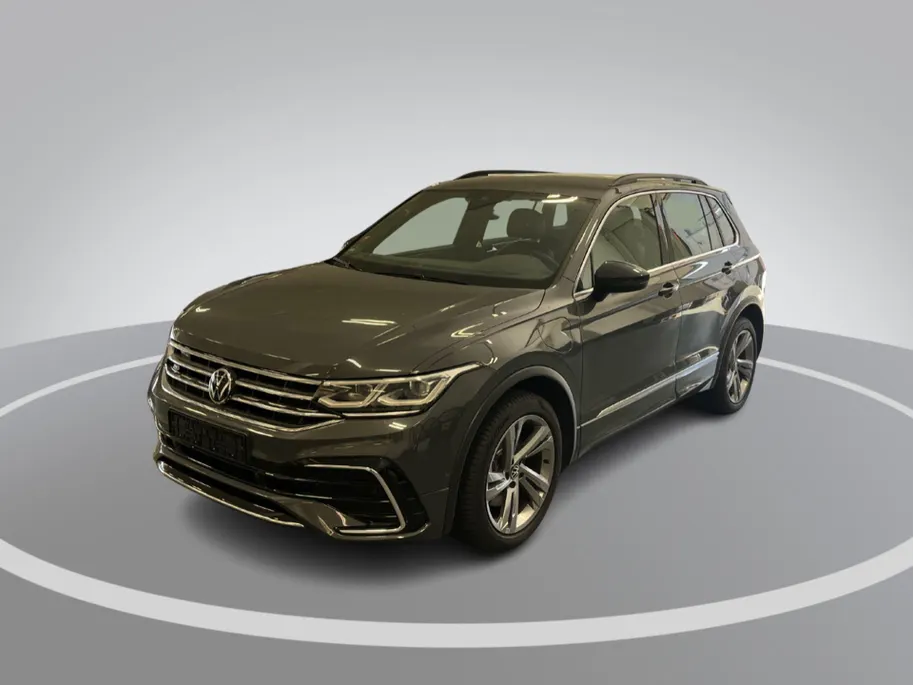 Volkswagen Tiguan 1.4 TSI 245pk DSG eHybrid R-Line Business · Apple/Android Car Play · Wegklapbare Trekhaak · Alarm · Dodehoek Detectie · Stoel-& Stuurverwarming · 19'' Inch ·