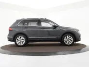 Volkswagen Tiguan 1.4 TSI 245pk eHybrid Elegance · Panoramadak · Camera · P-Sensoren · Dodehoek Detectie · 19'' Inch ·