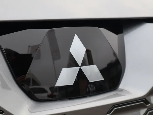 Mitsubishi Eclipse Cross Instyle 87 kWh