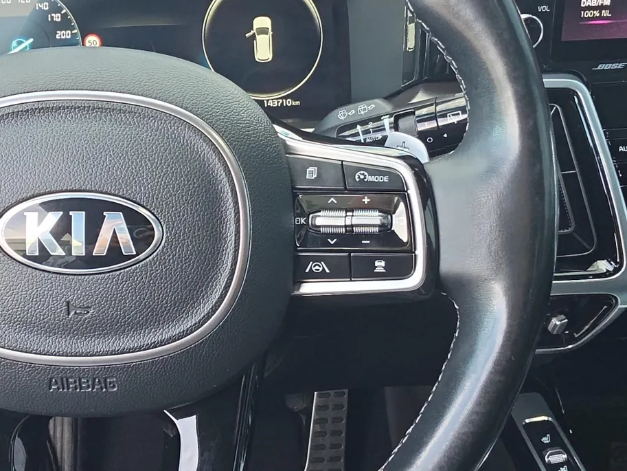 Kia Sorento 1.6 T-GDI Plug-in Hybrid 4WD ExecutiveLine 7p. | Navi | Clima | 360° Camera | Stoelventilatie | Stoel-/Stuurverwarming | Cruise Control | Keyless Entry | 7-Persoons