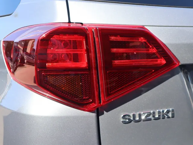Suzuki Vitara 1.5 Hybrid Style | Carplay | All Seasons | Leder