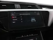 Audi e-tron e-tron 50 Quattro 313pk Launch Edition 71 kWh · SOH 94,9% · Camera · Luchtvering · Afneembare Trekhaak · Stoelverwarming · Elek. Achterklep ·