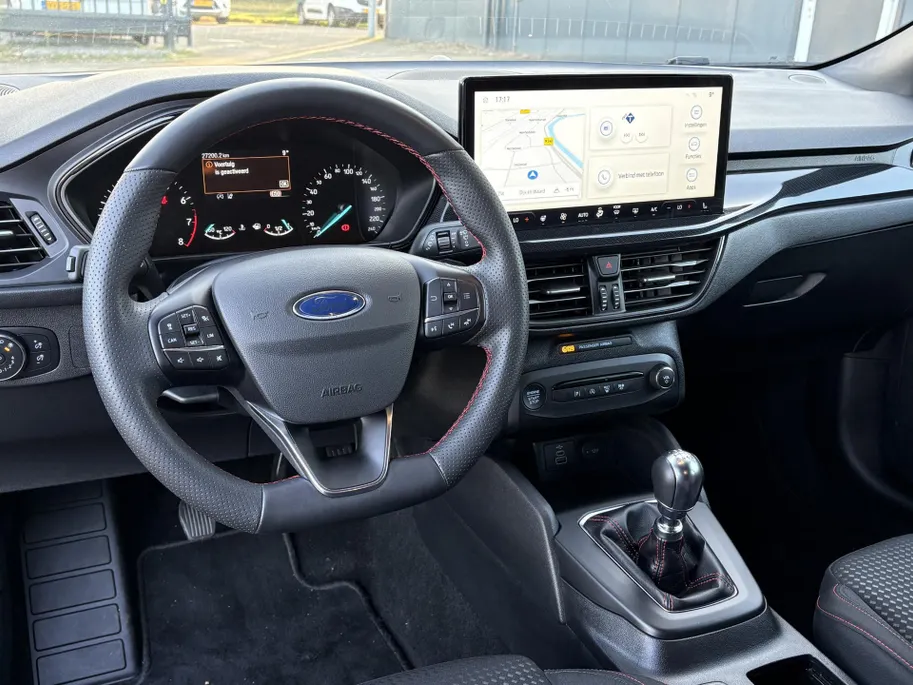 Ford Focus Wagon 1.0 EcoBoost Hybrid ST Line