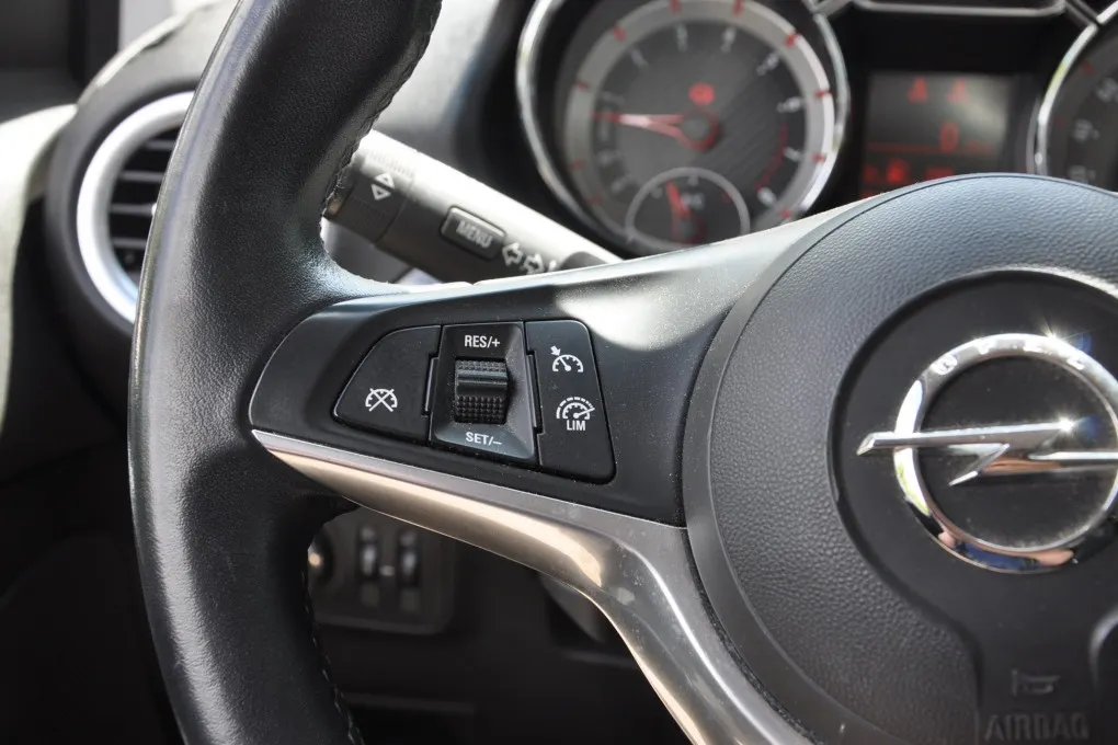 Opel ADAM 1.2 Jam Favourite