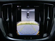 Volvo V60 2.0 T6 Plug-in hybrid AWD Plus Dark | Nappaleder | Trekhaak | HK audio | Schuifdak | Stuur-/stoelverwarming | Adap. Cruise | Dodehoek detectie | Geheugenstoelen | 360 Camera |