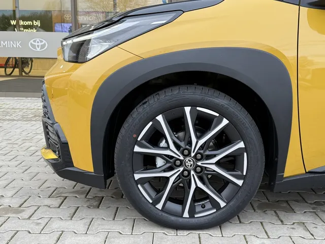 Toyota Aygo X Hybrid 115 GR Sport | PDC V/A | Stoelverwarm. | Camera |