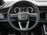 Audi Q8 55 TFSI e quattro Pro Line S 394 PK · 22' LM Velgen · Glazen panorama dak · B&O Premium 3D · Assist. plus, remote park · Stoelventilatie + Massage · Trekhaak · Servosluiting