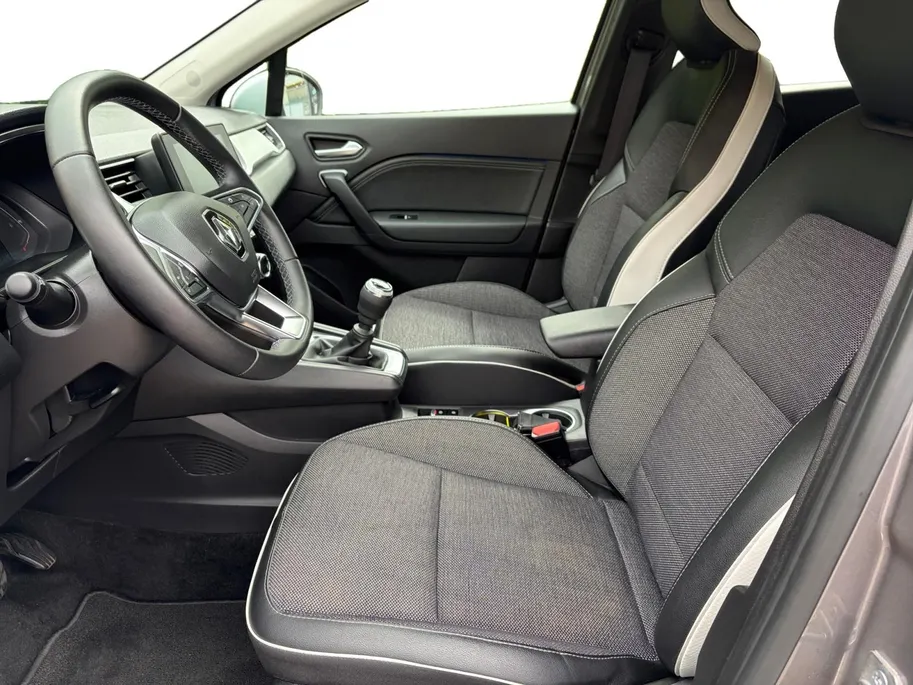 Renault Captur 1.0 TCe 90 techno Zeer lage kilometerstand  , Apple Carplay/Android Auto , navi , cruise , camera , lm velgen , parkeersensor , tel , usb .