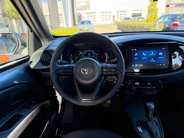 Toyota Aygo X Hybrid 115 play | Camera | Addaptive Cruise