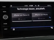 Volkswagen Polo 1.0 TSI 110pk DSG R-Line · Camera · Matrix LED · Stoelverwarming · Apple/Android Car Play · ACC · P-Sensoren · 17'Velgen ·