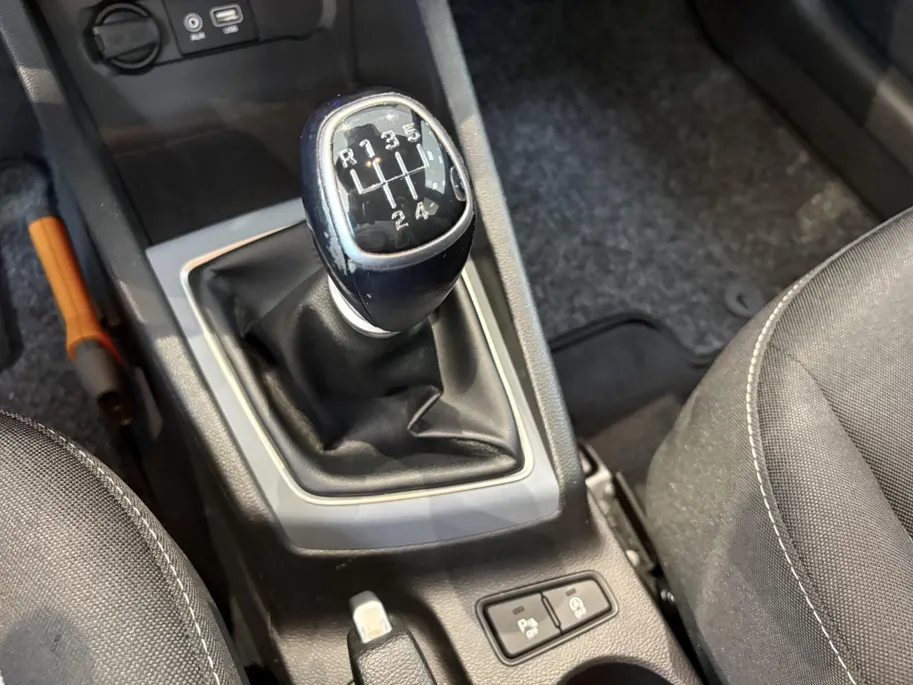 Hyundai i20 1.0 T-GDI Black Edition Navigatie