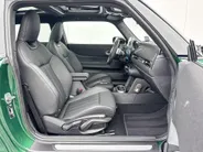 MINI Cooper 3-deurs 1.5 Cooper C Favoured M