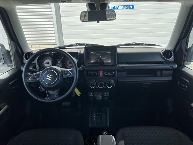 Suzuki Jimny 1.5 Stijl Automaat | Apple Carplay & Android Auto | Climate Control | Noppenbanden | 4 Zitplaatsen