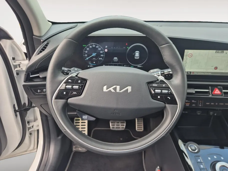 Kia Niro 1.6 GDi Hybrid ExecutiveLine | Climate Control | Cruise Control | All-Season Banden | Navigatie | Camera | Stoelverwarming | Stuuverwarming | Stoelventilatie | Trekhaak |