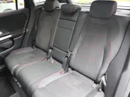 Mercedes-Benz GLA 200 Business Solution AMG l Trekhaak l Stoelverwarming l Memory