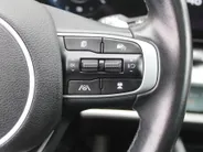 Kia Sportage 1.6 T-GDi Hybrid GT-Line | Stuur-/stoelverwarming | Elek. stoelverstelling + achterklep | Schuifdak | 18' LM | Cruise adapt. | Camera |