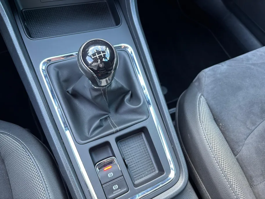 SEAT Ateca 1.0 EcoTSI Limited Edition | Trekhaak | Achteruitrijcamera | Apple Carplay/Android Auto | Cruise Control | Climate Control | 12 maanden garantie |