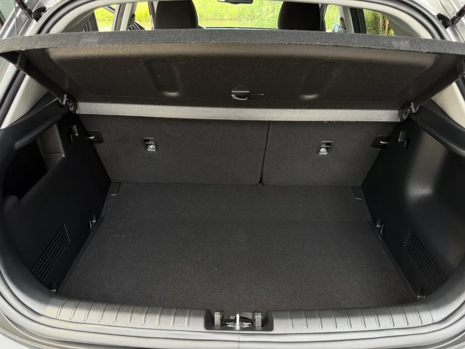 Kia Stonic 1.0 T-GDi MHEV DynamicPlusLine | Apple Carplay / Android Auto | Navigatiesysteem | Stoel + Stuurverwarming | Licht + Regensensor | Parkeersensoren + Camera Achter | Cruise Control | 16' Lichtmetalen Velgen