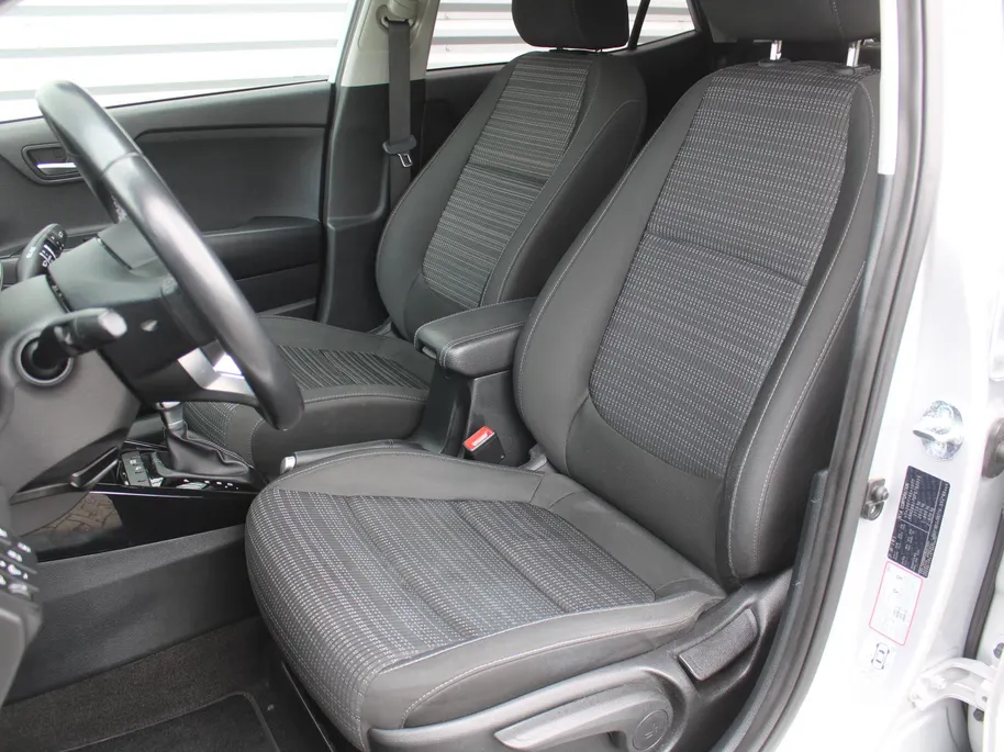 Kia Stonic 1.0 T-GDi MHEV DynamicPlusLine | Camera | Clima | Cruise | 16' LM | LED | Navi | Apple Carplay/Android Auto | Keyless | Automaat |
