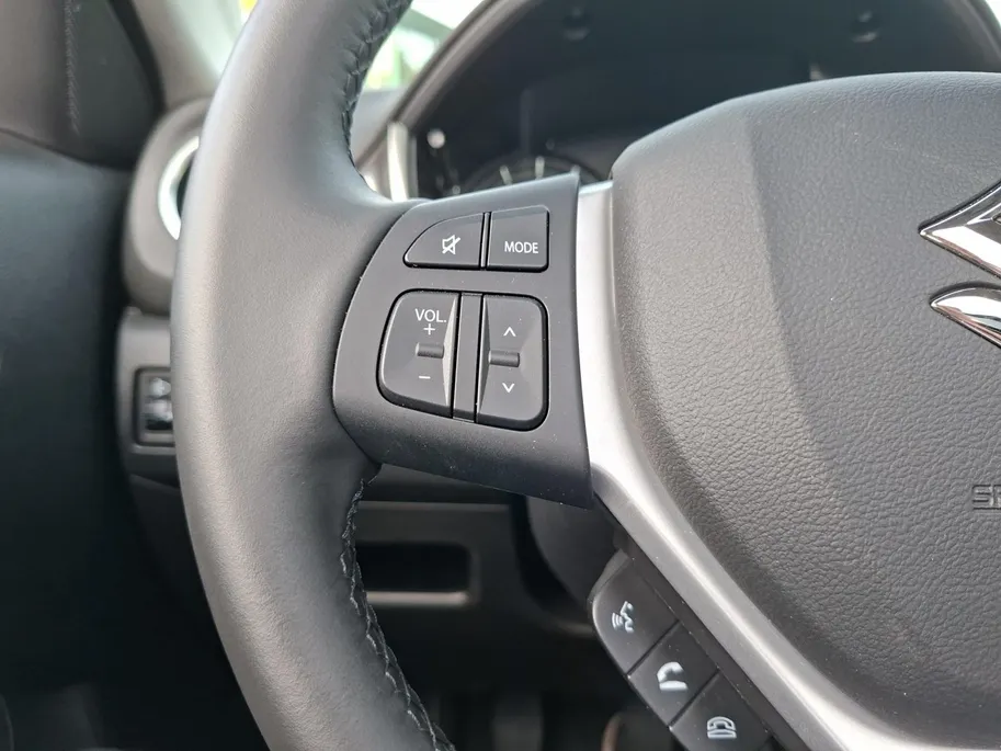 Suzuki Vitara 1.4 Boosterjet Smart Hybrid Style | Kantel / schuifdak | Navigatie | Achteruit rij camera