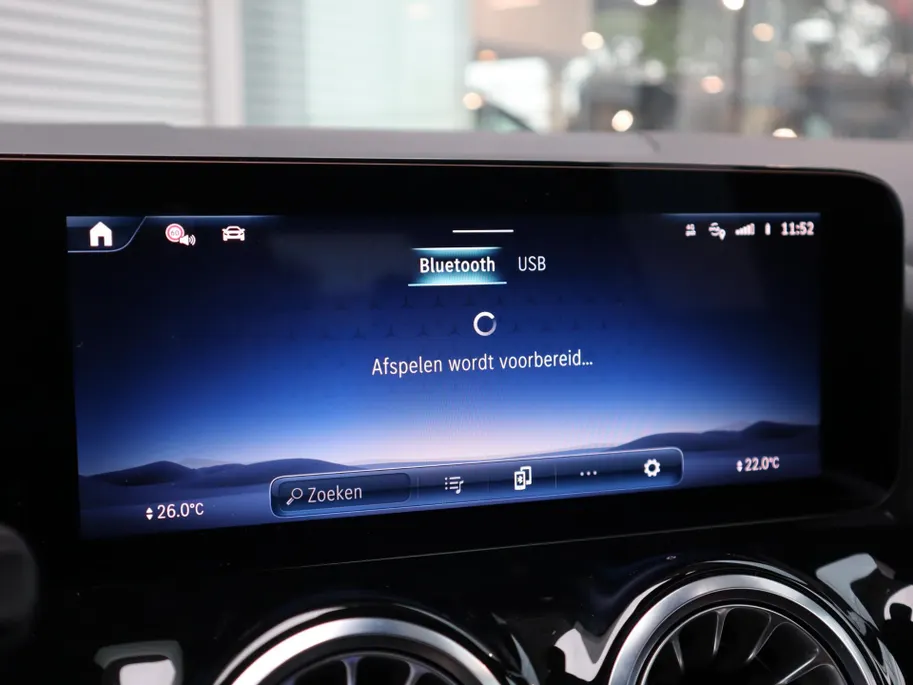 Mercedes-Benz GLA 180 AMG Line l Keyless l Achteruitrij camera l Stoelverwarming