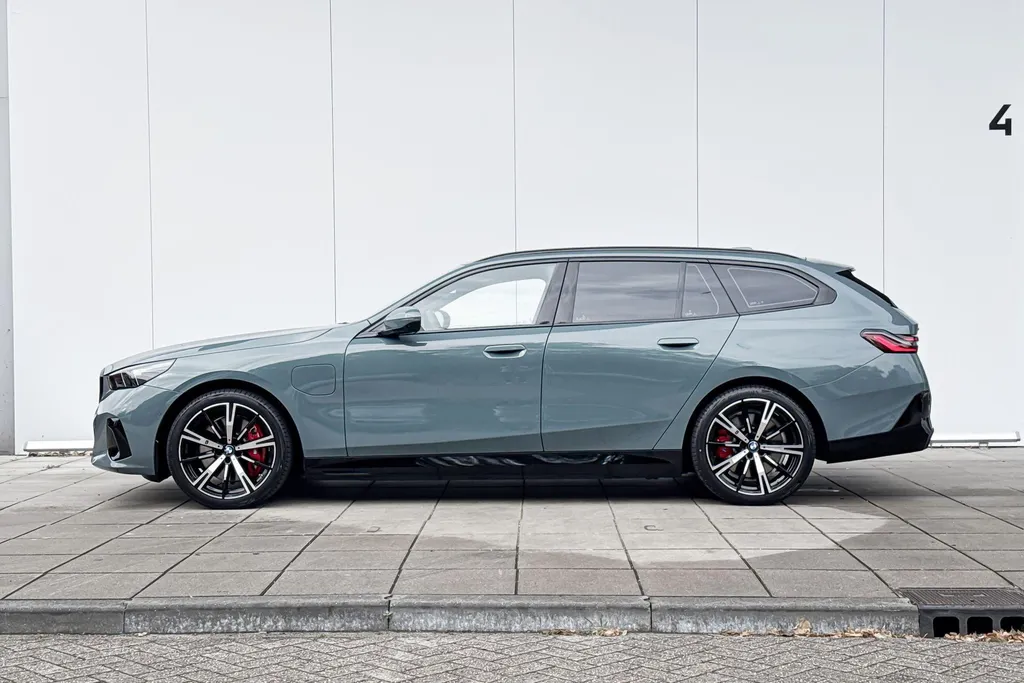 BMW 5 Serie Touring 550e xDrive M-Sport Pro