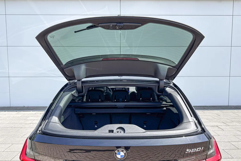 BMW 3 Serie Touring 320i M-Sport Pro