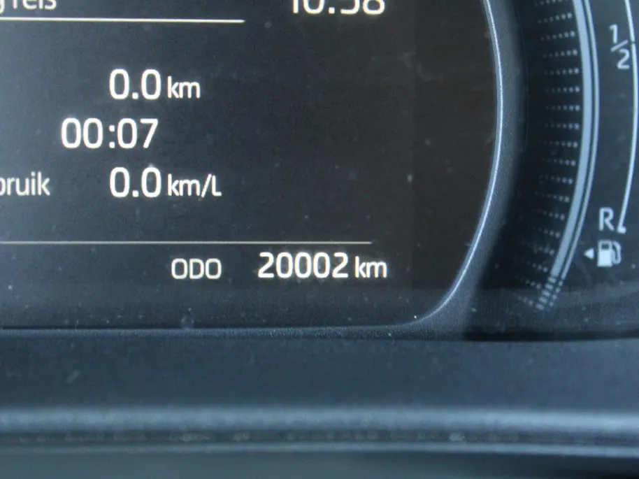 Toyota Aygo X 1.0 VVT-i S-CVT first | Camera | Android Auto/Apple Carplay | Cruise | Clima | Automaat | 17' LM |