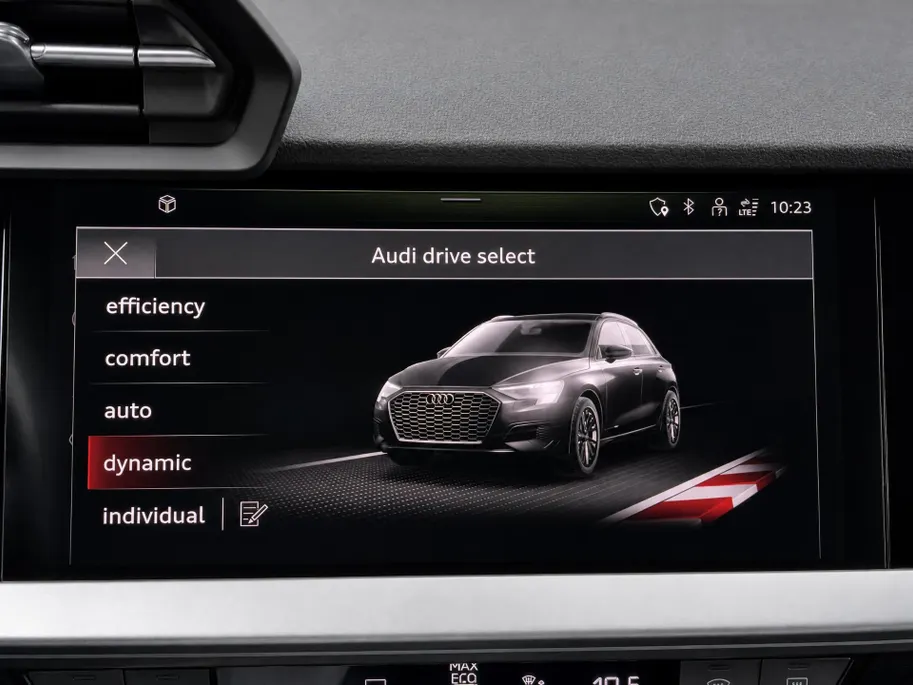 Audi A3 Sportback 40 TFSIe 204pk S-tronic Advanced edition · SOH 92% · Apple/Android Car Play · Stoelverwarming · P-Sensoren · Elek. Achterklep · 18'' Inch ·