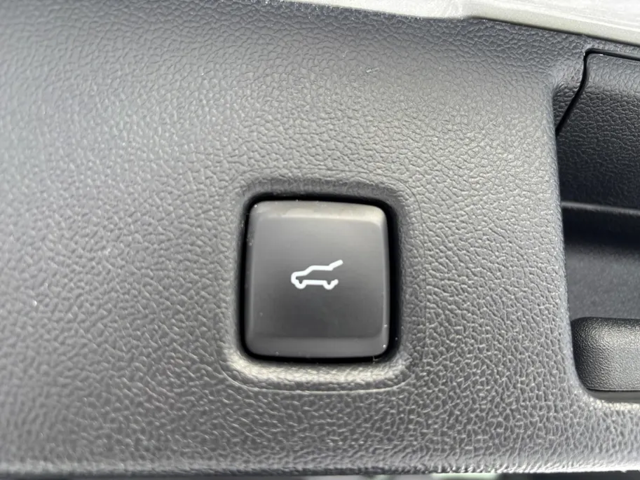 Ford Kuga 2.5 PHEV ST-Line X | NL auto! | Panoramadak | Trekhaak (2100KG trekgewicht | Adaptieve Cruise Control | Winterpack | HUD |