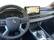 Mitsubishi Outlander 2.4 PHEV Instyle Leer | Electrische stoelverstelling met geheugen | Trekhaak afneembaar | Head-up display | Open dak panorama | 230Volt aansluiting in kofferruimte