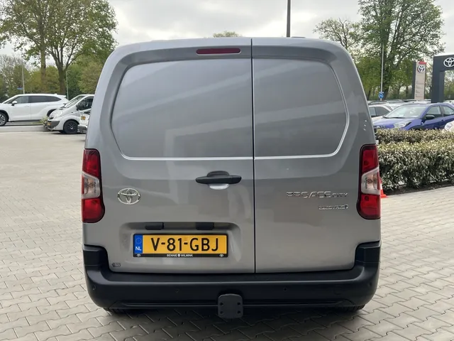 Toyota ProAce CITY Electric Navigator L. 50 kWh | Trekhaak