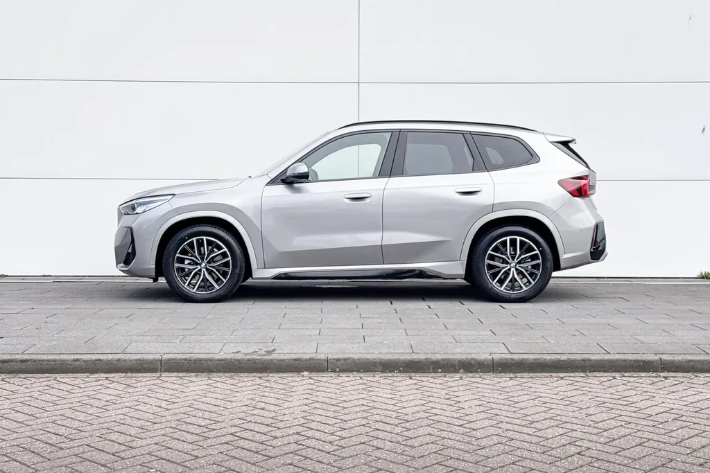 BMW iX1 eDrive20 67 kWh M Sport Edition