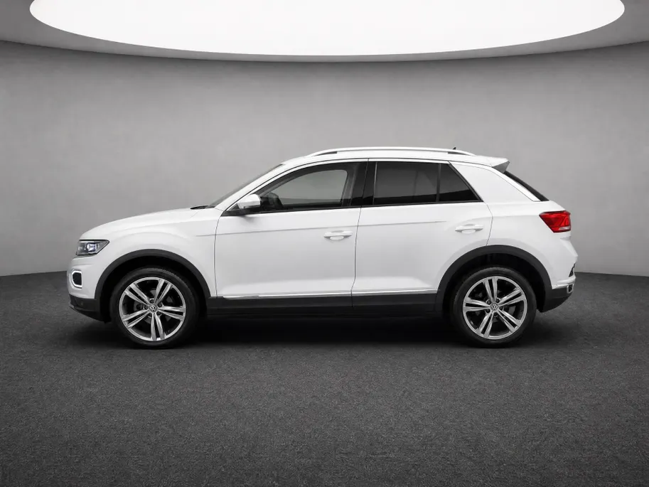 Volkswagen T-Roc 1.5 TSI 150pk DSG Sport · Camera · Trekhaak · Navigatie · Stoelverwarming · 18'' Inch ·