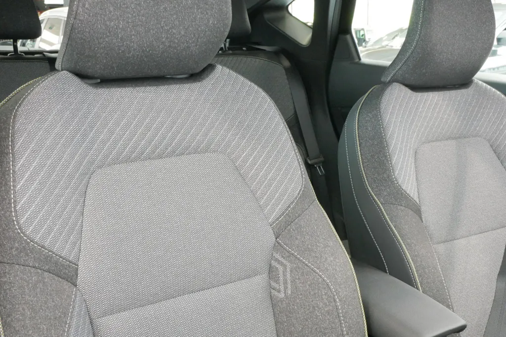 Renault Captur 1.8 E-Tech full hybrid 160 techno | Profiteer nu van €2.500,- Zeeuw & Zeeuw voorraadkorting | Uit voorraad leverbaar op is op