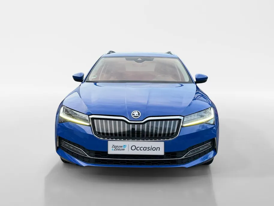 Škoda Superb Combi 1.4 TSI iV Laurin & Klement | Geheugenfunctie berijdersstoel | Climate | Achteruitrijcamera | Parkeersensoren | Navigatie |