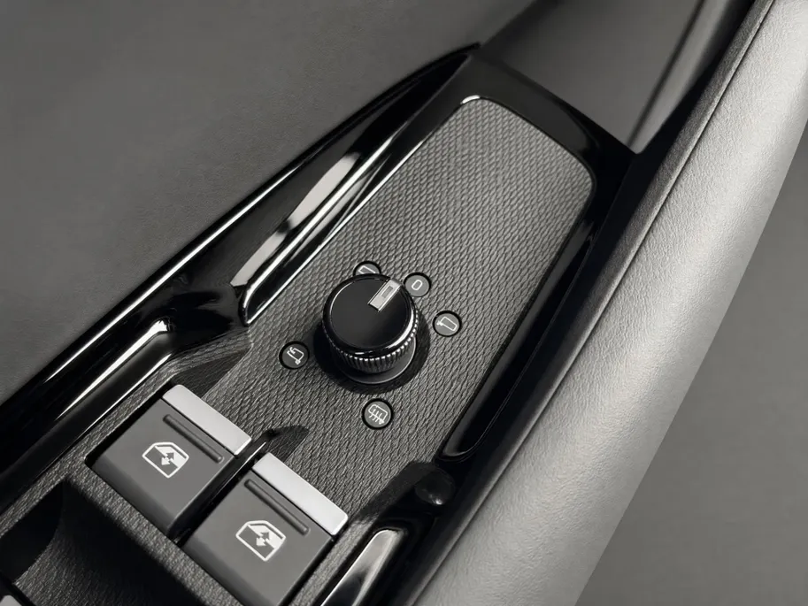 Audi Q3 Sportback 1.5 e-hybrid S edition · Tech Plus · Audi Phone box · 20' Velgen · Privacy glas